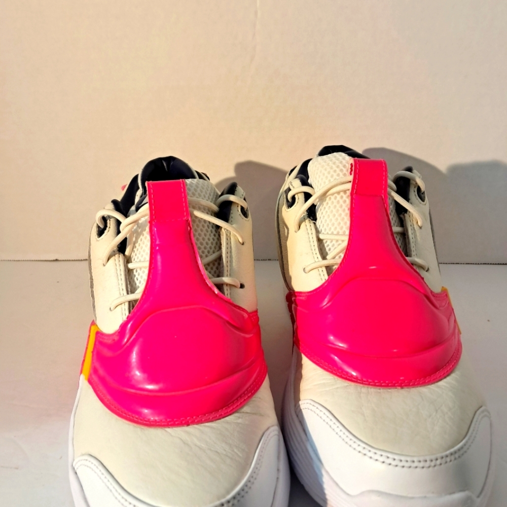 Eric  FV0894 Pink Sz 7 Reebok Answer V